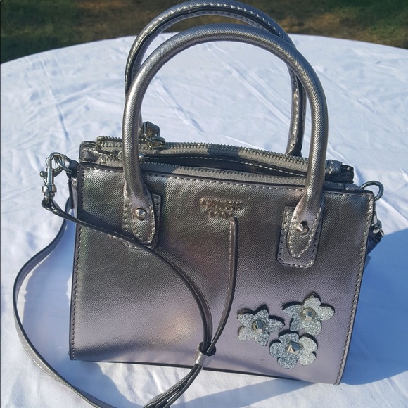 GUESS Small Crossbody Bag - Picture 2 of 5
